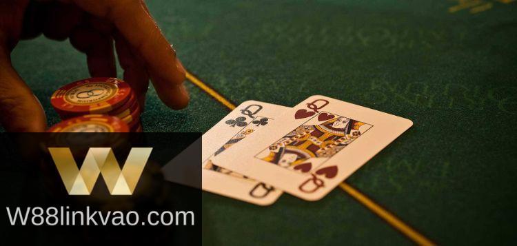 đôi q poker